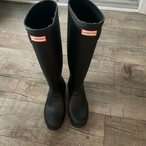 Black hunter boots size 8